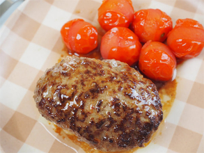 【SNSで大バズり】包丁いらずで超時短「バター酒蒸しハンバーグ」作ってみた！ふわふわの秘密は牛乳!?