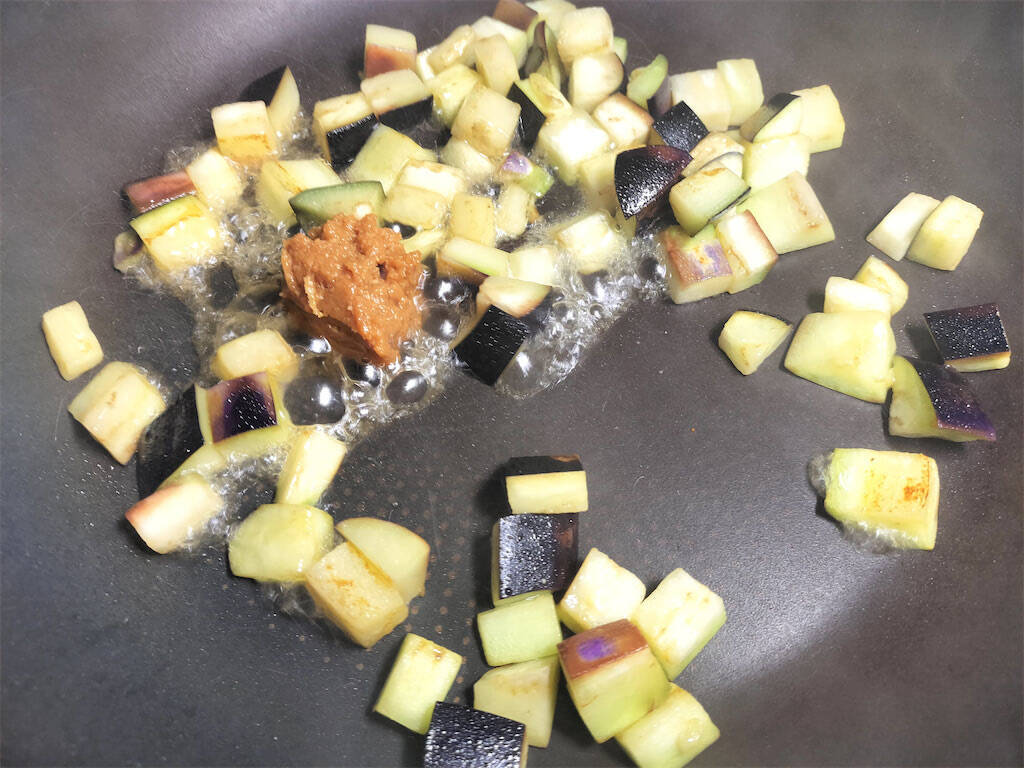 【絶品！郷土メシ】長野県の超メジャー郷土料理「おやき」作ってみた！思い出のなすみそ味再現なるか!?