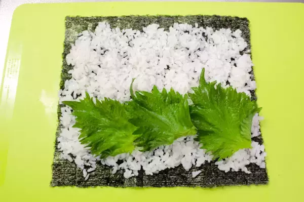 「【巻きす不要のり巻き】韓国のヤミツキ巻き寿司「キンパ」作ってみた！たっぷりプルコギは焼肉のたれでOK♪」の画像