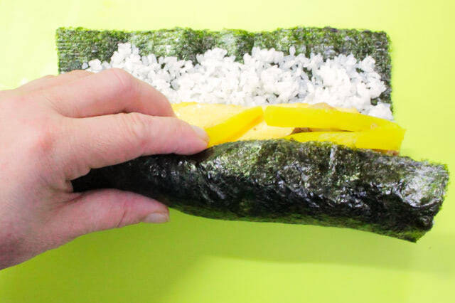 【巻きす不要のり巻き】韓国のヤミツキ巻き寿司「キンパ」作ってみた！たっぷりプルコギは焼肉のたれでOK♪