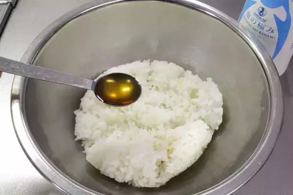 「【巻きす不要のり巻き】韓国のヤミツキ巻き寿司「キンパ」作ってみた！たっぷりプルコギは焼肉のたれでOK♪」の画像