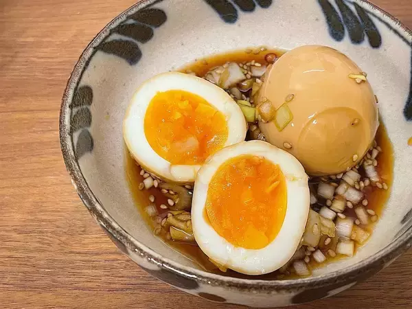 「【SNSで話題】中毒性がやばい！ヒカキンが作ってた「麻薬卵」を作ってみた」の画像