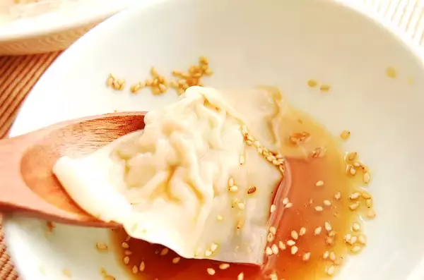 「【のどに優しい10分レシピ】とぅるん♪と食べやすい「ワンタンスープ」作ってみた！【管理栄養士直伝】」の画像