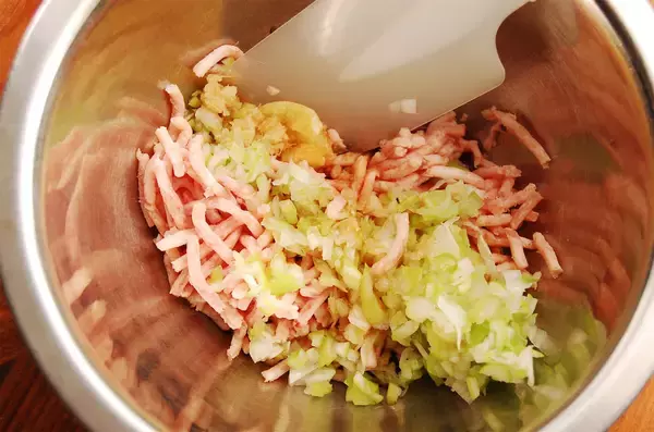 「【のどに優しい10分レシピ】とぅるん♪と食べやすい「ワンタンスープ」作ってみた！【管理栄養士直伝】」の画像