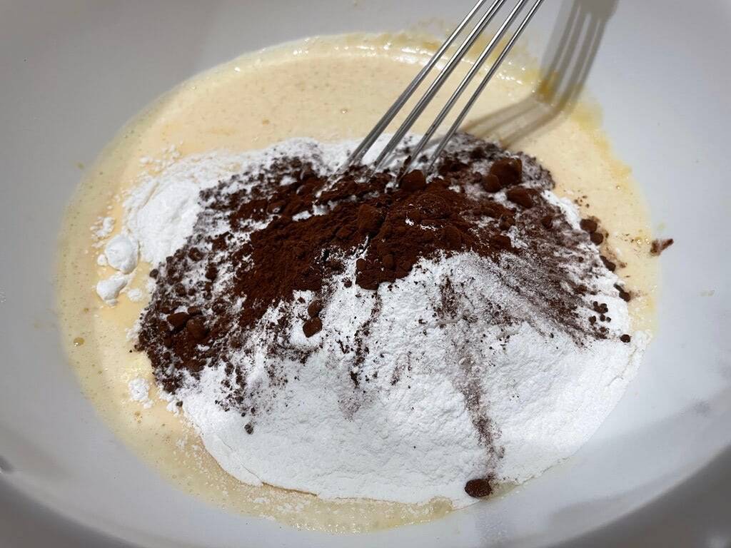 ダイソー「8本スティックの泡立て器」が菜箸と泡立て器のいいとこどり＆洗いやすくてコンパクト収納な件