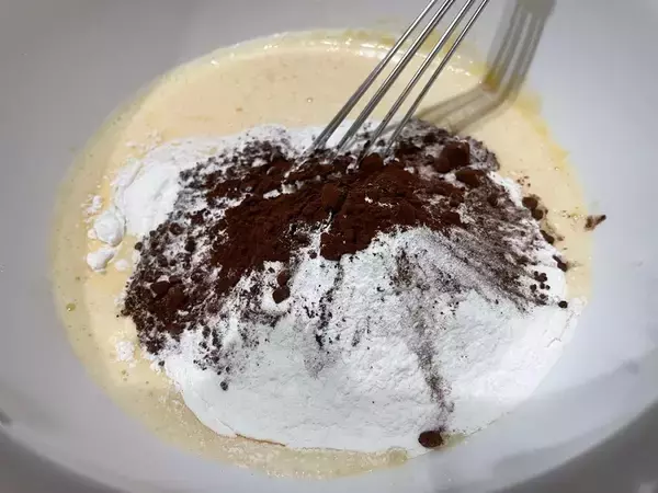 「ダイソー「8本スティックの泡立て器」が菜箸と泡立て器のいいとこどり＆洗いやすくてコンパクト収納な件」の画像