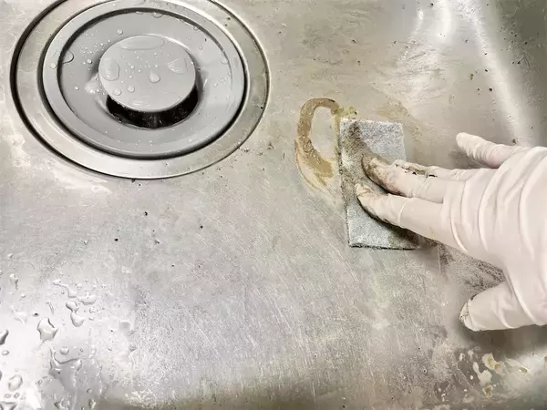 「【灰から洗剤ができるって本当？】森の恵み「木灰」をお湯に混ぜるだけ！油脂汚れつるん♪【三ツ矢青空たすき】」の画像