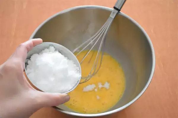 「【ヘルシー志向の方必見】米粉とおからで新感覚ケーキ作ってみた！一晩置いてもフワッホロッ♡【農家直伝】」の画像