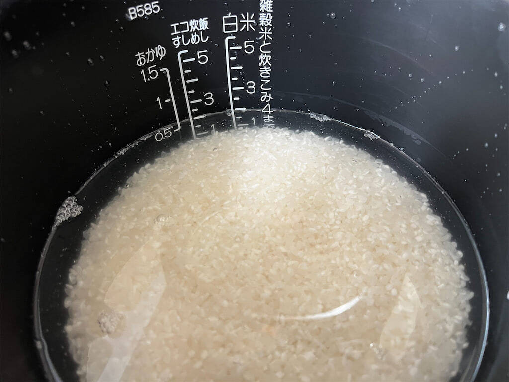 【11月11日は「チーズの日」】６Ｐチーズを丸ごとドボンする「バタコご飯」作ってみた♪ご飯にトロッとなじむ～♡