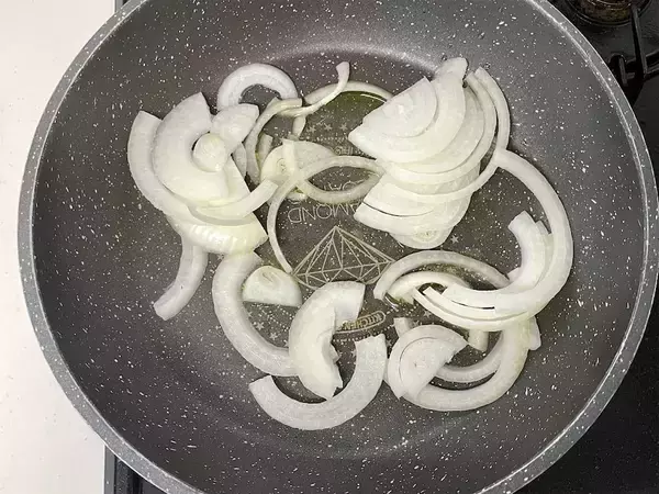 「【木村拓哉の自宅めし】ガッツリ食べたいときのテッパン「牛キムチ」に挑戦！こだわりの調味料はオリゴ糖⁉」の画像