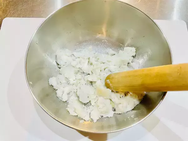 「ハンバーグに白玉をinだと⁉斬新すぎる「揚げハンバーグ」作ってみた！カリジュワ～もちっ♡【料理コン入賞作】」の画像