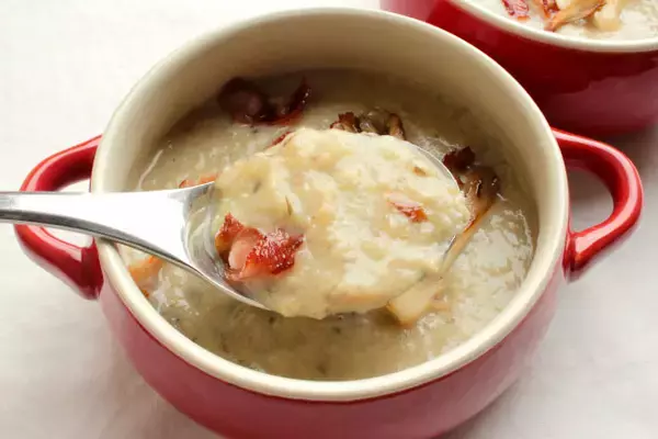 「【旬のきのこを贅沢に4種も使えば…】絶対旨いやん♡素材のピュアな味わい「きのこのポタージュ」作ろう」の画像