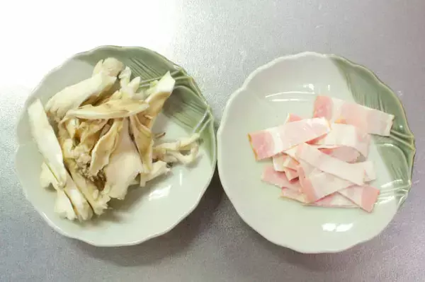 「【旬のきのこを贅沢に4種も使えば…】絶対旨いやん♡素材のピュアな味わい「きのこのポタージュ」作ろう」の画像