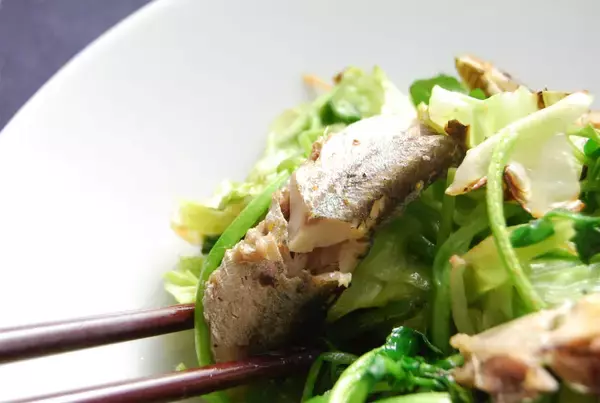 「【爆速3分】いつものキャベツ炒めがスパイシーに激変！「サーディンとクレソンのカレー炒め」作ってみた♪」の画像