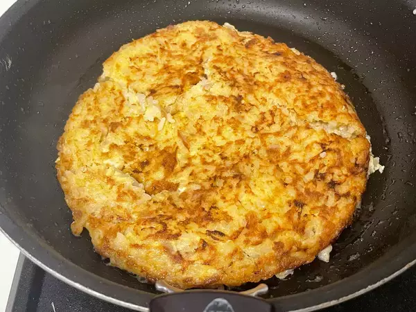 「【全農Twitter】揚げ焼きなTKG⁉卵とツナ缶があれば「ライスオムレツ」が作れます！表面のカリカリが♡」の画像