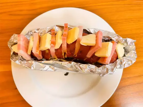 「【甘じょっぱループ♡】あの映えすぎるポテト料理を「さつまいも」で作ってみた！チーズ＆蜂蜜がグッジョブ♪」の画像