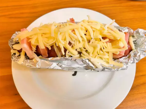 「【甘じょっぱループ♡】あの映えすぎるポテト料理を「さつまいも」で作ってみた！チーズ＆蜂蜜がグッジョブ♪」の画像