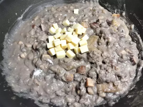 「【絶品！郷土メシ】沖縄の謎料理「ドゥルワカシー」作ってみた！見た目「泥」なのにウマすぎるんだが…」の画像