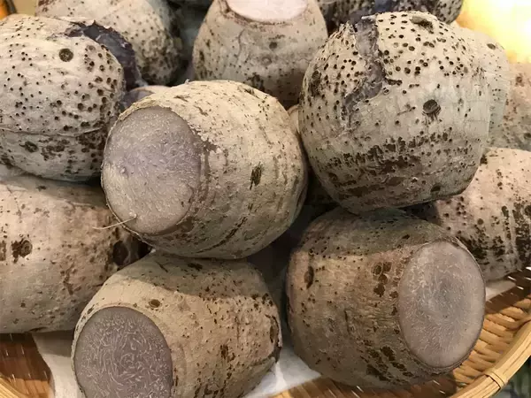 「【絶品！郷土メシ】沖縄の謎料理「ドゥルワカシー」作ってみた！見た目「泥」なのにウマすぎるんだが…」の画像