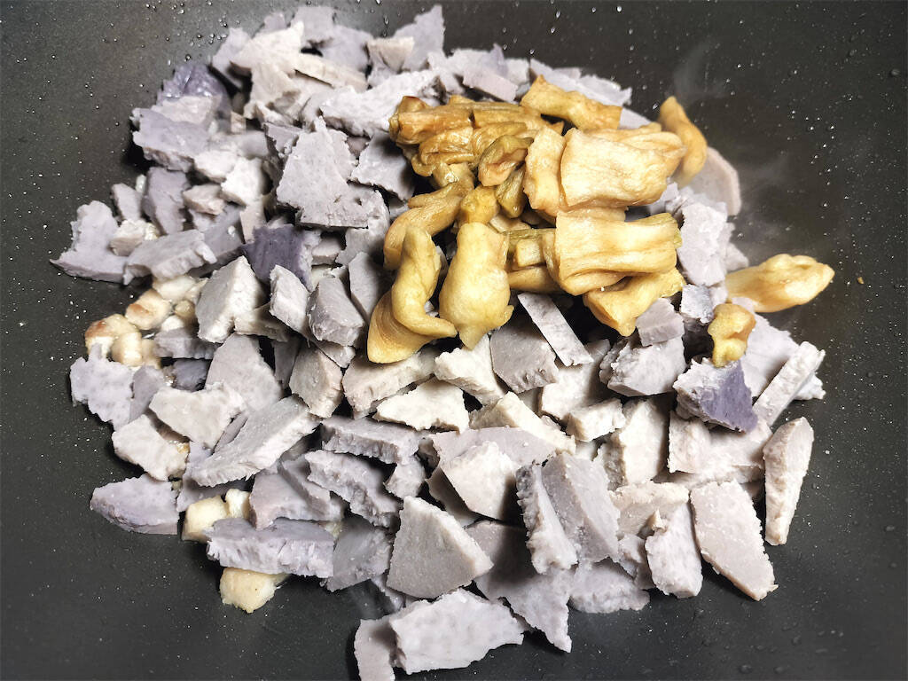 【絶品！郷土メシ】沖縄の謎料理「ドゥルワカシー」作ってみた！見た目「泥」なのにウマすぎるんだが…