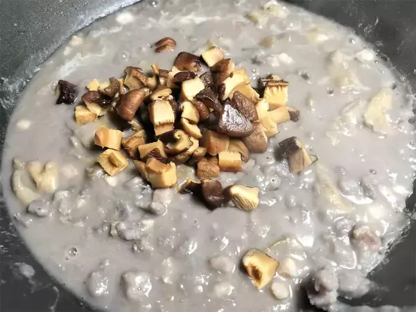 「【絶品！郷土メシ】沖縄の謎料理「ドゥルワカシー」作ってみた！見た目「泥」なのにウマすぎるんだが…」の画像