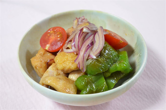 【新時代の南蛮漬け】鶏もも肉＆ピーマンを揚げずに焼いて漬けるだけ♪ピリ辛ジューシーでご飯がススム♡