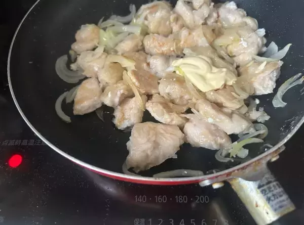 「【鶏むね肉もうパサつかない】砂糖水に1時間漬けるだけ!?驚くほどソフト＆ジューシーに♡【冷めてもフワッフワ】」の画像