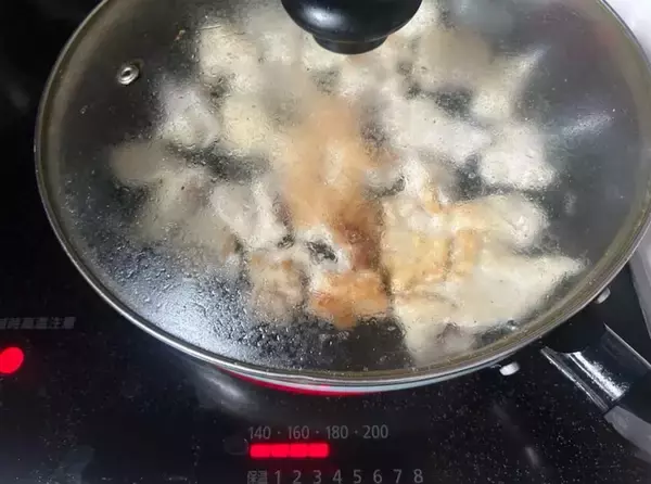 「【鶏むね肉もうパサつかない】砂糖水に1時間漬けるだけ!?驚くほどソフト＆ジューシーに♡【冷めてもフワッフワ】」の画像