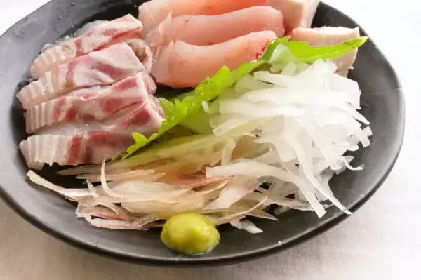「【初心者でも刺身マスターに】基本の切り方・盛りつけ方を学んで「刺身盛り合わせ」に挑戦！大事なのは高低差!?」の画像