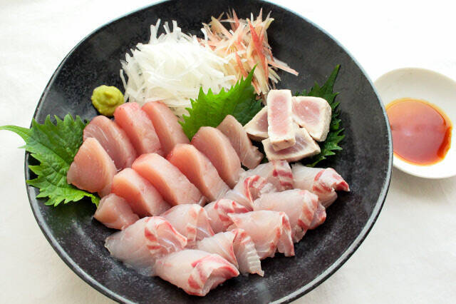 【初心者でも刺身マスターに】基本の切り方・盛りつけ方を学んで「刺身盛り合わせ」に挑戦！大事なのは高低差!?