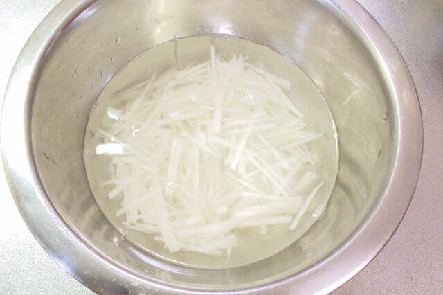 【初心者でも刺身マスターに】基本の切り方・盛りつけ方を学んで「刺身盛り合わせ」に挑戦！大事なのは高低差!?