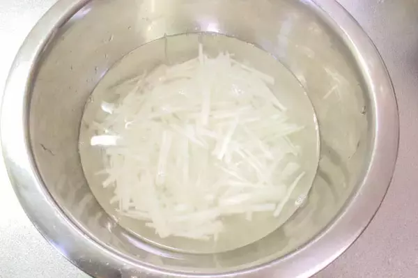 「【初心者でも刺身マスターに】基本の切り方・盛りつけ方を学んで「刺身盛り合わせ」に挑戦！大事なのは高低差!?」の画像