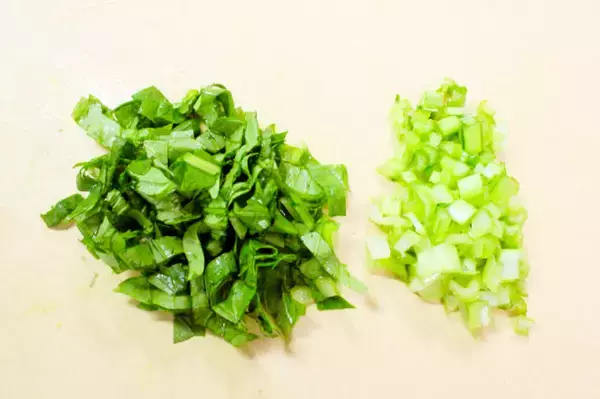 「納豆汁に「みじん切り玉ねぎ」後のせしてみた！とろっと優しくてフレッシュ♪【血液サラサラ栄養素もマシマシ】」の画像