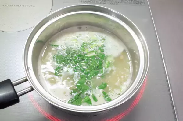 「納豆汁に「みじん切り玉ねぎ」後のせしてみた！とろっと優しくてフレッシュ♪【血液サラサラ栄養素もマシマシ】」の画像