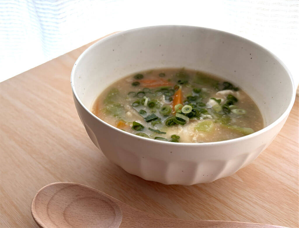 【グレードアップ版みそ汁】キャベツと卵を入れる「粕汁」作ってみた！暑いくらいにあったまるぞ♪