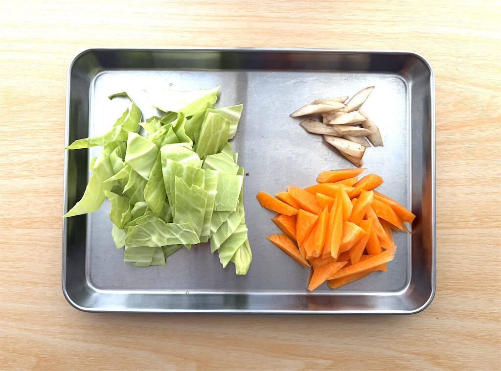 【グレードアップ版みそ汁】キャベツと卵を入れる「粕汁」作ってみた！暑いくらいにあったまるぞ♪