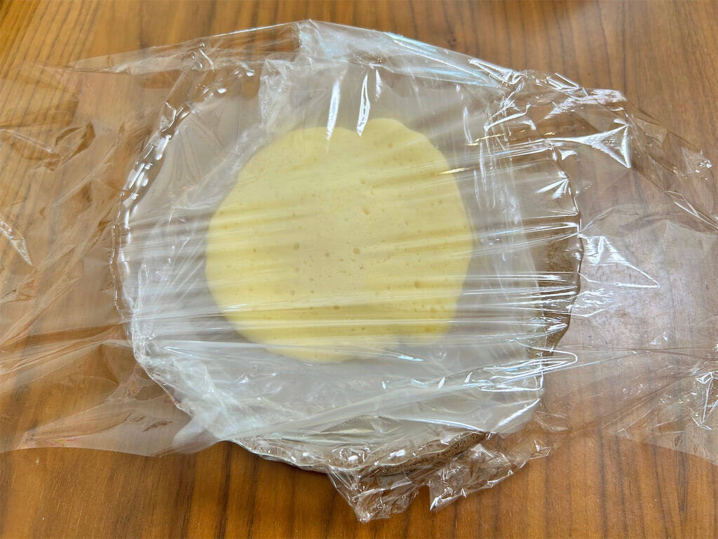 【レンチン一発！】爆速スイーツ「苺のオムレット」作ってみた♪ラップの裏ワザでクリーム挟みやす～い♪