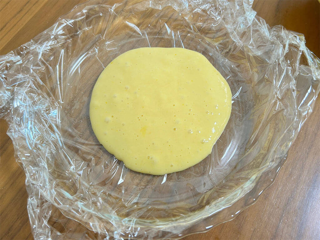 【レンチン一発！】爆速スイーツ「苺のオムレット」作ってみた♪ラップの裏ワザでクリーム挟みやす～い♪