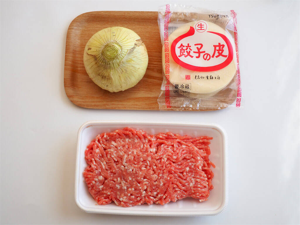 【餃子、もう包まない！】新玉ねぎの「ドーナツ餃子」を超時短で作ってみた！肉汁はあの粉でキャッチ♡