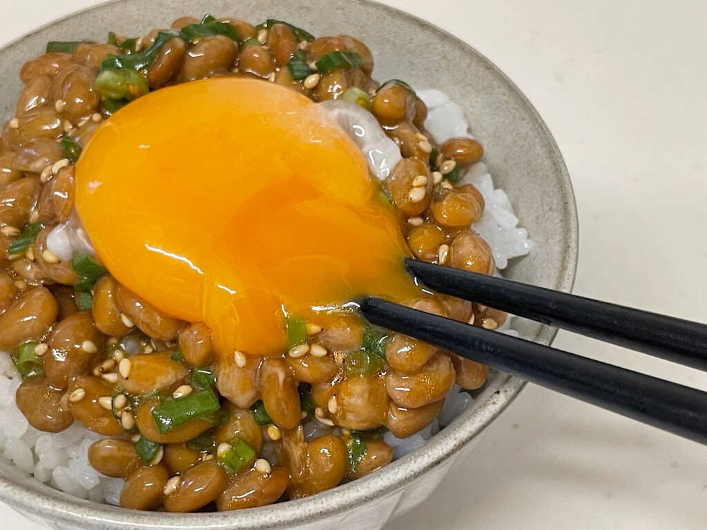 【究極のTKG】納豆メーカーが発明した「卵かけご飯の到達点」だと⁉調味料使いがポイント♪うまうま♡