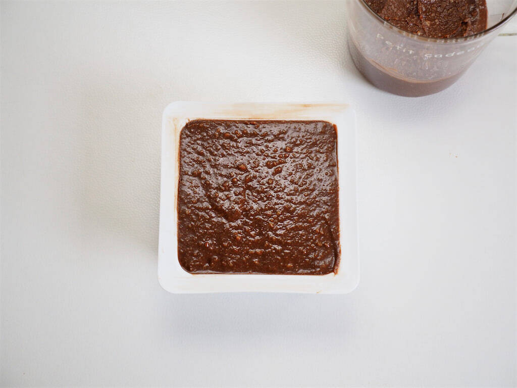 チョコと豆腐で⁉混ぜて固めるだけ⁉豆腐パックのまま作る「生チョコケーキ」が滑らか～で儚い口溶け♡