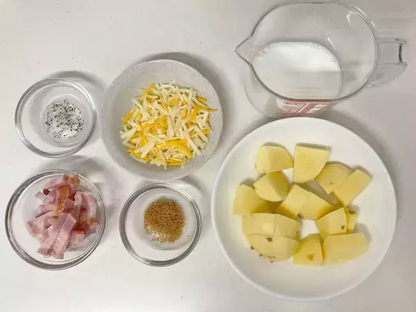 「【卵不使用】でも「本気のじゃがいもカルボナーラ」作ってみた！ベーコンとチーズのうま味がしみしみ～♡」の画像