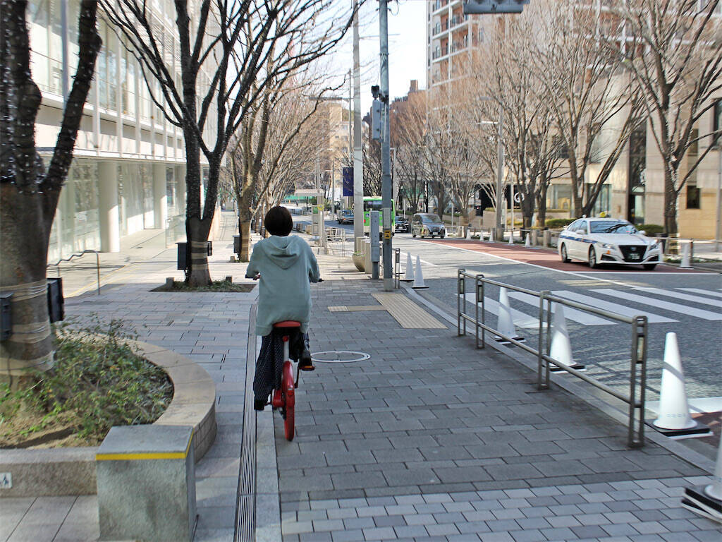 時代はチェーンレス！最強スペックの電動アシスト自転車「HONBIKE」に試乗してみた！折り畳み機能付き