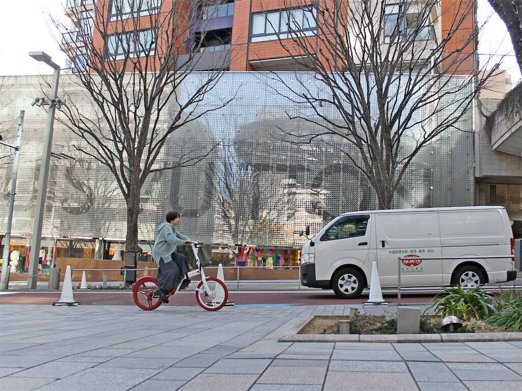 時代はチェーンレス！最強スペックの電動アシスト自転車「HONBIKE」に試乗してみた！折り畳み機能付き