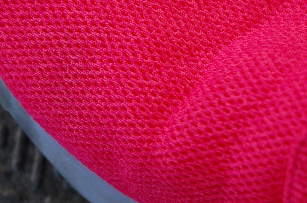 【じゃない使い方】セリアの掃除グッズ「メラミンスポンジ」をスニーカー洗いに使ってみた！【洗濯のプロ直伝】