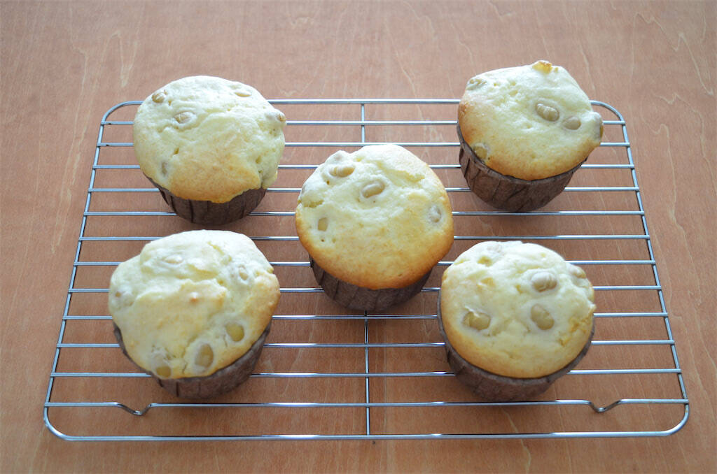 お豆をマルっと入れる「大豆マフィン」作ってみた！フワフワ生地にやわらかお豆が優しい♡【農家直伝】