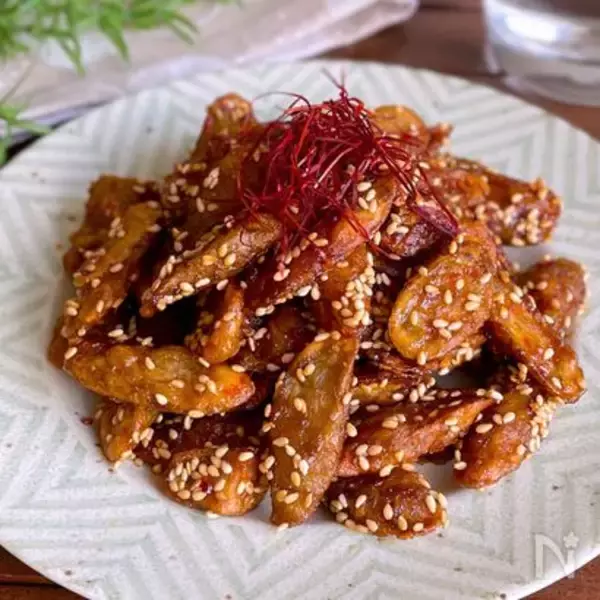 「【ごぼう一本余裕】甘じょっぱダレがたまらん「新ごぼうの甘辛焼き」作ってみた！カリカリでも旨味ジュワッ♪」の画像