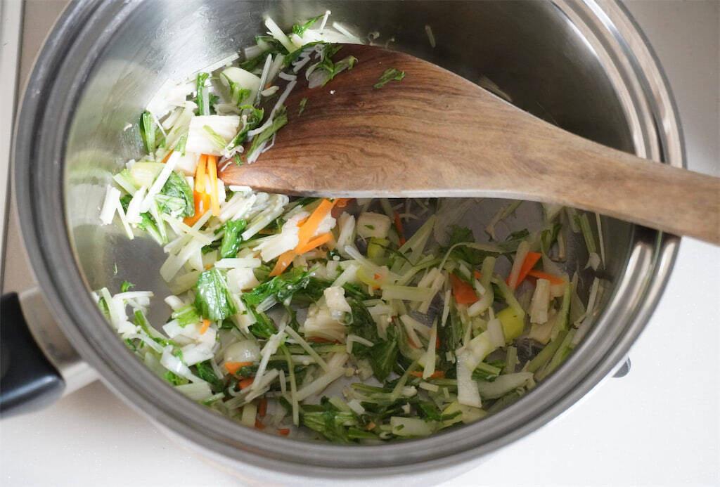 【家計救済】物価の優等生“えのきたけ”メインの「肉巻き」作ってみた！甘辛な野菜ダレが合う～♡【農家直伝】