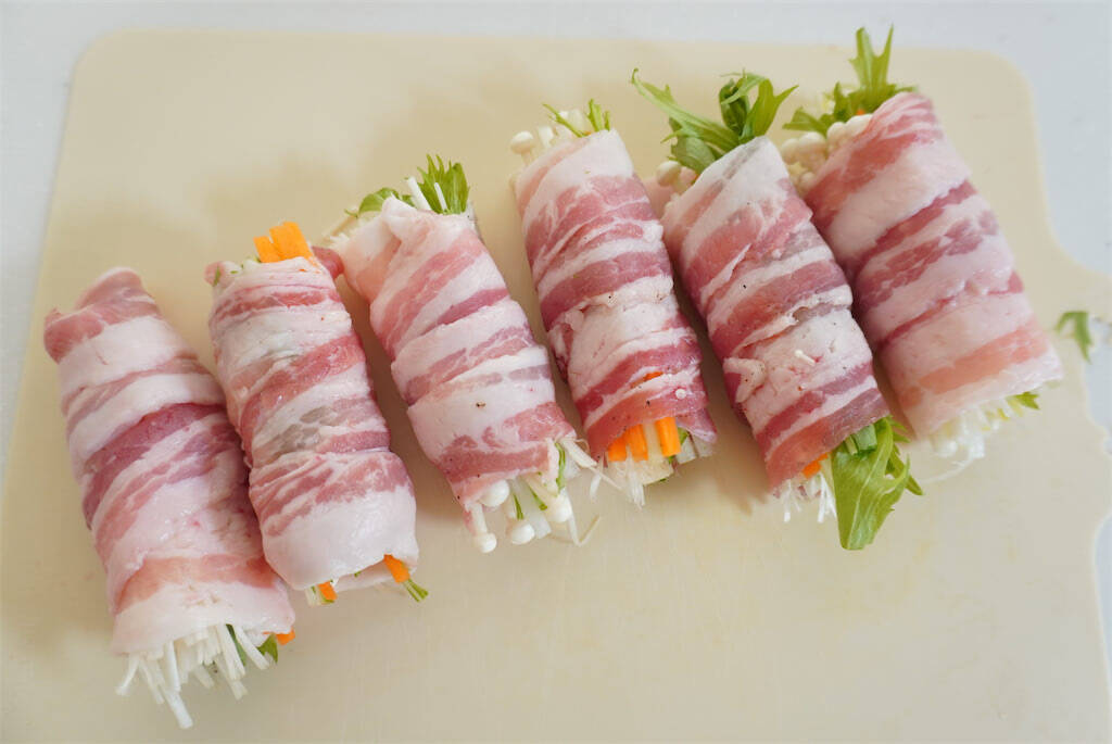 【家計救済】物価の優等生“えのきたけ”メインの「肉巻き」作ってみた！甘辛な野菜ダレが合う～♡【農家直伝】