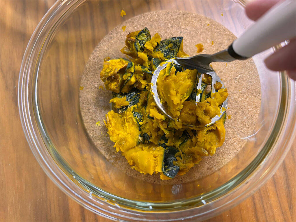 【かぼちゃはツナマヨに合わせろ！】卵ゴロゴロ「かぼちゃサラダ」作ってみた！オイル活用でしょっぱコク甘♡